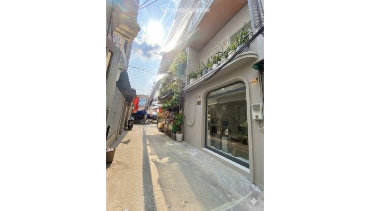 GIÁ 5. x TỶ- QUẬN 7- GẦN PHÚ MỸ HƯNG- NHÀ MỚI DT 4.6 x 9- SỔ RIÊNG - HOÀN CÔNG.