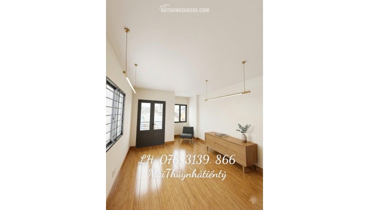 GIẢM 300TRIEU- CÒN  8. x TỶ- QUẬN 7- CĂN HỘ DỊCH VỤ- LÔ GÓC- DT 5.5 x 19 - GẦN CHỢ TÂN THUẬN.