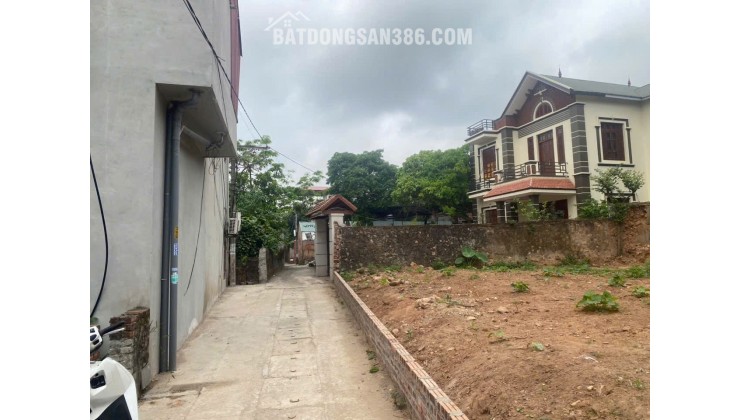 Bán đất thổ cư tại Nam Sơn gần khu công nghiệp Gotek ngõ thông thoáng oto