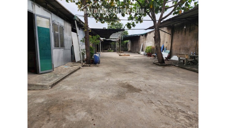 CHO THUÊ XƯỞNG TẠI ĐƯỜNG KÊNH TIÊU BÀ ĐIỂM 1. DT 1000M2 CHỈ 40TR/TH. LH:0903902443.