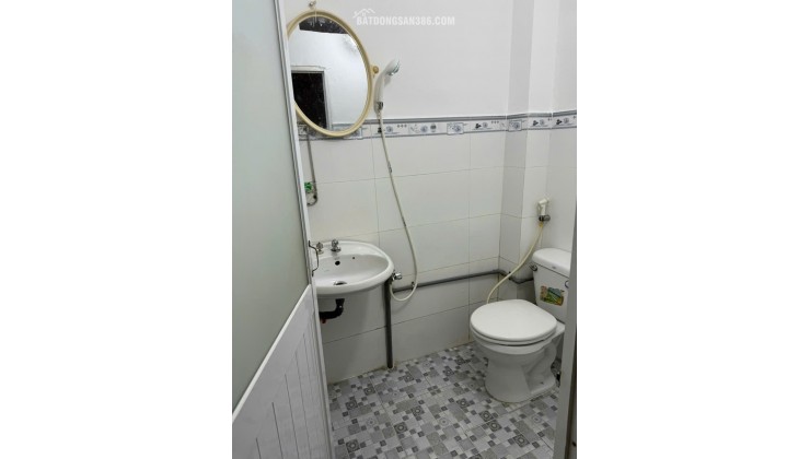 Cho thuê phòng/ nhà nguyên căn – hẻm xe hơi Lạc Long Quân, Tân Bình