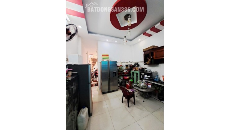 Bán nhà 2 tầng, 62m2, hẻm xe hơi Sô 4, Bình Hưng Hòa B, Bình Tân: Giá 5 tỷ, sổ hồng, 2PN, 2WC. Gọi ngay 0935911385!