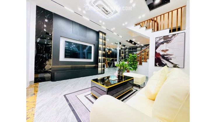 Bán nhà Vương Thừa Vũ TX- 41/50m2 5 tầng mặt tiền 4,3m giá hơn 12 tỷ ngõ thông ô tô đỗ cửa thiết kế đẹp sang trọng