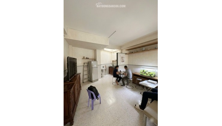 CHỈ 6.x TỶ- NHÀ 4 TẦNG QUẬN 7- DT GẦN 55M2- DÒNG TIỀN 120TR/NĂM- GẦN NGÃ 4 NGUYỄN THỊ THẬP.