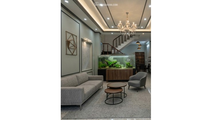 GIÁ 9.X TỶ- SIÊU PHẨM GẦN PHÚ MỸ HƯNG- QUẬN 7- NHÀ 4T- DT 5 X 13- ĐƯỜNG XE TẢI.