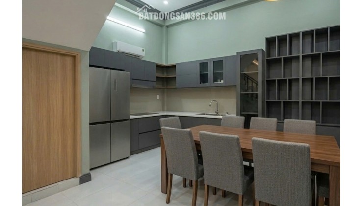 GIÁ 9.X TỶ- SIÊU PHẨM GẦN PHÚ MỸ HƯNG- QUẬN 7- NHÀ 4T- DT 5 X 13- ĐƯỜNG XE TẢI.