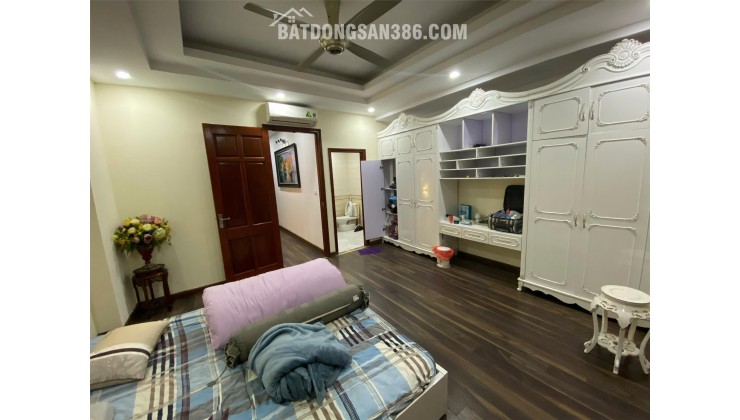 Bán gấp liền kề An Hưng Dương Nội sẵn dòng tiền 82,5m2 4T, 20 tỷ. Liên hệ ngay 0982 685 739