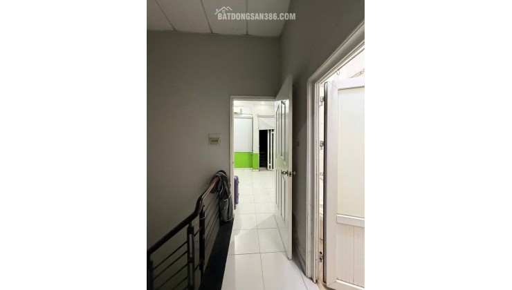 Bán nhà / Bình Long, Tân Phú - 3 tầng - (4.1x11.5) - 4 phòng ngủ - chỉ 4.5 tỷ (tl)