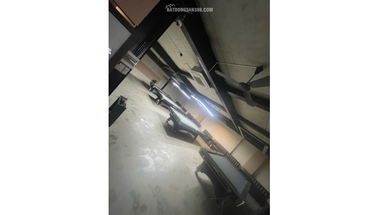 Cho thuê nhà mặt tiền 72 Núi Thành, Hải Châu, Đà Nẵng – ngang 12m, 3 tầng, diện tích 990m2, chính chủ