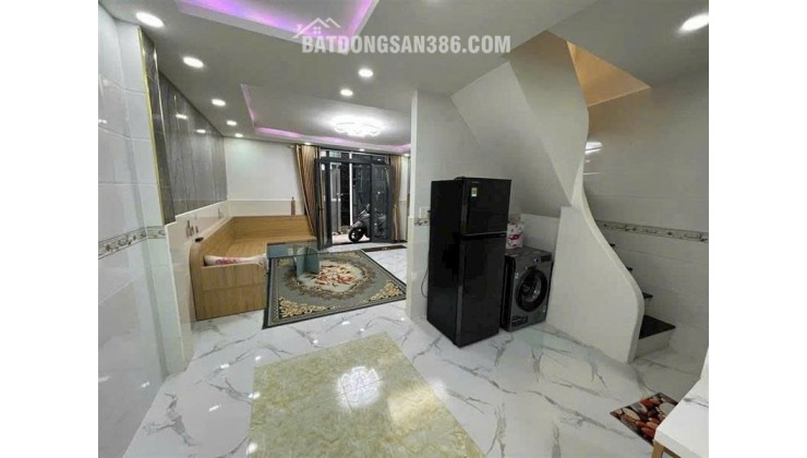 NHÀ ĐẸP Q7 - 2 TẦNG - 46m2 - GẦN MẶT TIỀN - CHỈ 3TỶ NHỈNH