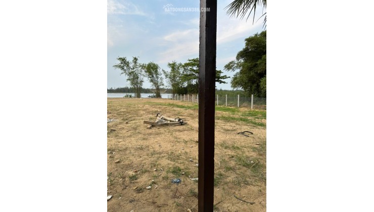 BÁN ĐẤT MẶT TIỀN NGUYỄN TRI PHƯƠNG – SÁT SÔNG THU – HỘI AN. LH:0903597565