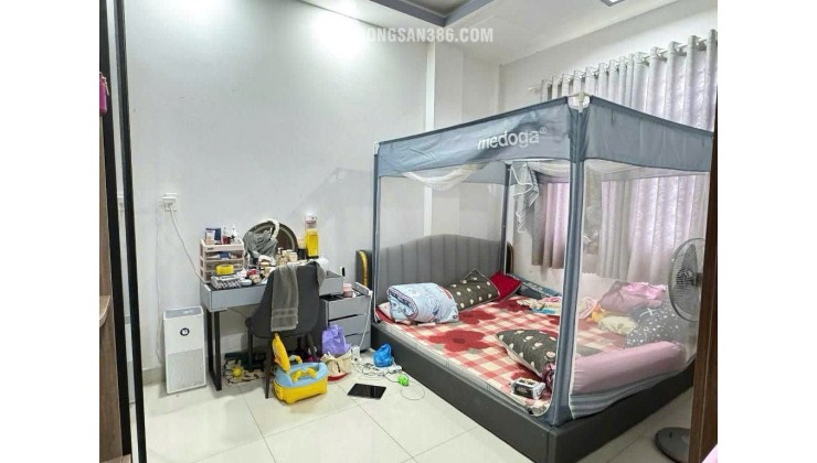 Bán nhà 1/ Trịnh Đình Trọng, Tân Phú - 3 tầng - ngang 5.5m - HXH - 4PN - hơn 7.5 tỷ(tl)