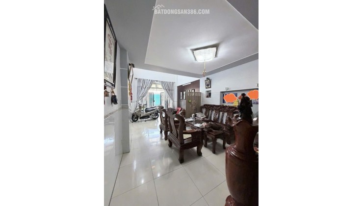 Mặt tiền Đỗ Nhuận, Tân Phú - DTSD 250M2 - 4 tầng - Kinh Doanh - 9.x tỷ