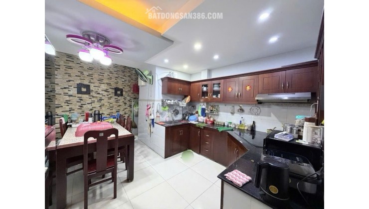 Mặt tiền Đỗ Nhuận, Tân Phú - DTSD 250M2 - 4 tầng - Kinh Doanh - 9.x tỷ