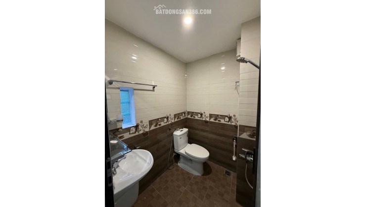 Hàng hiếm !!!! Nhà thượng thanh 44m2. 5 tầng dân xây - ô tô đỗ tận cửa - giá chỉ hơn 6 tỷ