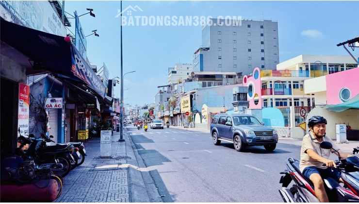 GẦN SÂN BAY, GẤP BÁN, CHÍNH CHỦ BÁN ĐẤT MẶT TIỀN NGUYỄN KIỆM, HẠ CHÀO 7 TỶ, DT 365M2.