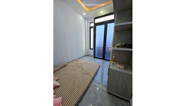 QUẬN 4 – MT ĐƯỜNG SỐ – 4 TẦNG – 2PN – NHÀ MỚI – 7.35 TỈ KO QH