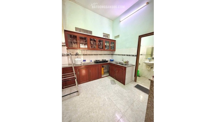 Gần ngã tư bốn xã - 4 tầng - 4 phòng ngủ - sát Tân phú - nhỉnh 4.9 tỷ (tl)