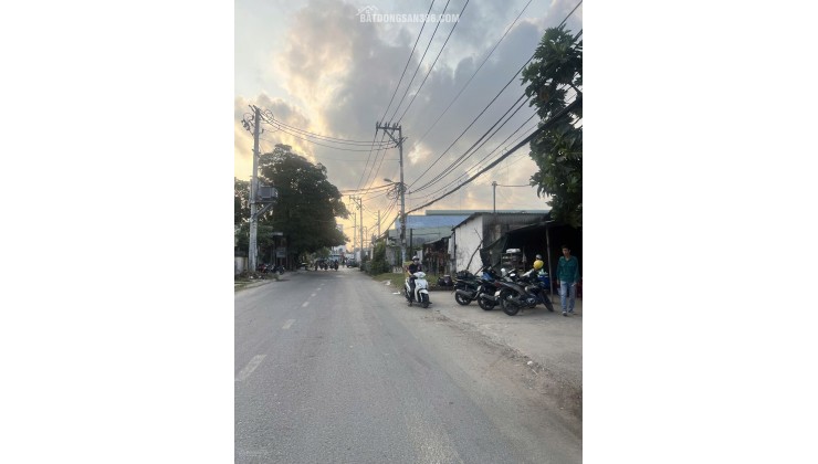 ĐẤT FULL THỔ CƯ MT NGANG 25M, DT 825M2, GIÁ 30 TỶ, ĐANG CHO THUÊ 60TR/THÁNG. LH:0985160979.