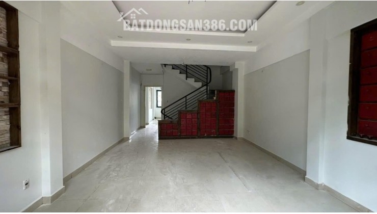 Cho thuê nhà mặt tiền 8 phòng Phạm Ngọc Thạch phường 6 Đà Lạt