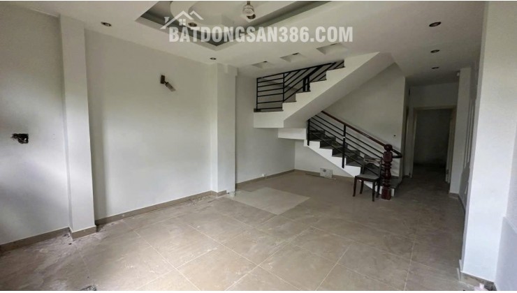 Cho thuê nhà mặt tiền 8 phòng Phạm Ngọc Thạch phường 6 Đà Lạt