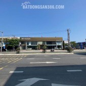 Bán mặt tiền Cách Mạng Tháng 8, ngang 30m, 1427m2, gần sân bay, giá 178 tỷ