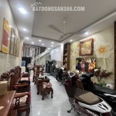 SIÊU PHẨM DƯƠNG QUẢNG HÀM  trung tâm Cầu Giấy, ngõ thông tứ tung, gần chợ, ô tô đỗ cửa chỉ hơn 12 tỷ