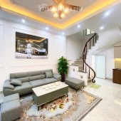 ĐA SỸ KIẾN HƯNG HÀ ĐÔNG _Ô TÔ  DT 40m2 _ MT 4.5 m x NHỈNH 8 ĐỒNG