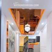 ĐOÀN VĂN BƠ – NHÀ 3 TẦNG NHỎ XINH – XÁCH VALI VÀO Ở NGAY Giá chính chủ: 3.5 TỶ – bớt Lộc Cách hẻm xe hơi chỉ 2–3 căn,