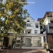 Bán biệt thự chính chủ giá rẻ tại Khu đô thị Nam Long, Quân 7 Dt 8x24m giá 28 tỷ