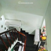 Bình Tân: Bán nhà 4 tầng, 4pn, 54m2, sổ hồng, hẻm 12, giá 5 tỷ, vị trí vàng, ở ngay! 0935911385