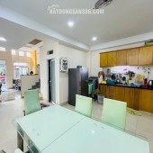 Xe hơi ngủ nhà - gần Vincom Nam Long - 4 tầng - 5 x 16m - 8.65 tỷ