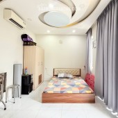 Vừa ở vừa kinh doanh, nhà 3 tầng, hẻm xe tải, gần cầu Nguyễn Khoái