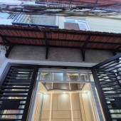 NHÀ ĐẸP QUẬN 4_4 TÀNG ĐÚC_30M2_KO QH_4 TỶ NHỈNH