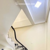 BÁN NHÀ MỸ ĐÌNH 35M X 5 TẦNG Ô TÔ ĐỖ CỬA KINH DOANH 8.9 TỶ. 
SĐT ; 0.9.4.4.4.9.3.2.9.1 em hà