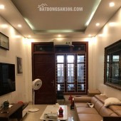 Hàng hiếm !!!! Nhà thượng thanh 44m2. 5 tầng dân xây - ô tô đỗ tận cửa - giá chỉ hơn 6 tỷ