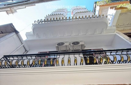 Bán Nhà Dòng Tiền CCMN Ngõ Cầu Giấy Xây Mới 6 Tầng 15 Phòng Khép Kín ( Cách Ô Tô 40M )