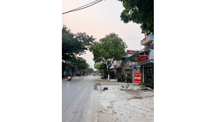VỈA HÈ Ô TÔ TRÁNH KINH DOANH BẤT CHẤP 2 mặt tiền đường  CHÍNH CHỦ   Mặt ĐƯỜNG ĐÔNG MỸ RA VẠN PHÚC THANH TRÌ  CẠNH CÂY XĂNG ĐÔNG MỸ