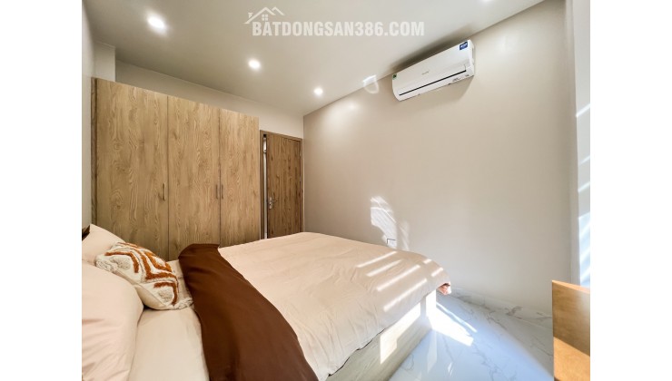 Cho thuê căn hộ dịch vụ 2 phòng ngủ tại Đội Cấn đầy đủ nội thất, dịch vụ dọn dẹp