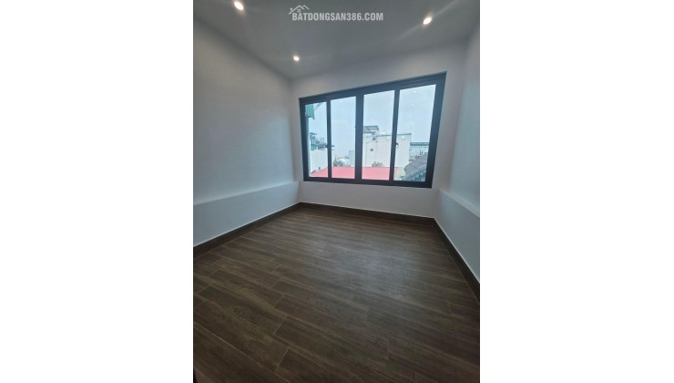 BÁN NHÀ - ĐỨC GIANG - VIỆT HƯNG - NHÀ 5 TẦNG DÂN XÂY CHẮC CHẮN - MẶT NGÕ Ô TÔ THÔNG - KINH DOANH TỐT - 30M - NHỈNH 7 TỶ