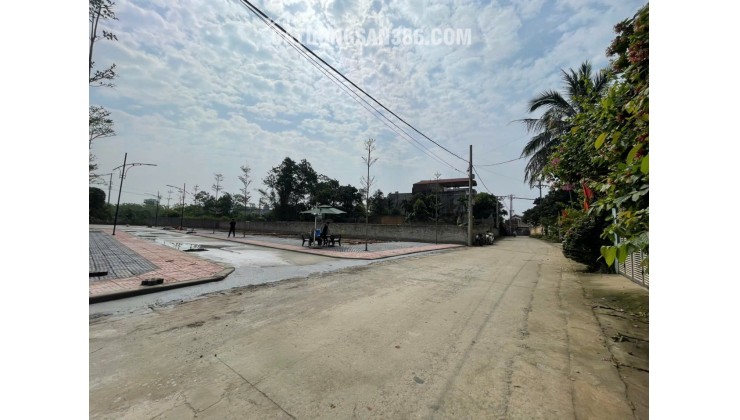 100m lô góc xây ở ,xây nhà trọ kinh doanh đều hợp ,cách CNC Hòa Lạc chỉ 5 phút di chuyển