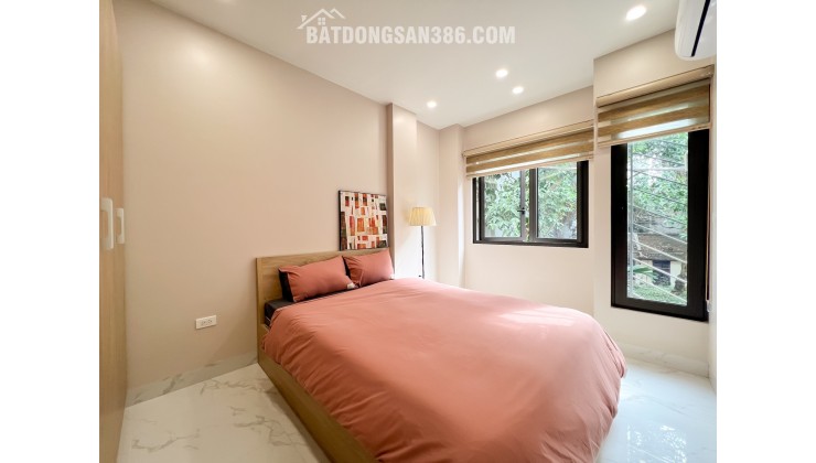 Cho thuê căn hộ dịch vụ 2 phòng ngủ tại Đội Cấn đầy đủ nội thất, dịch vụ dọn dẹp