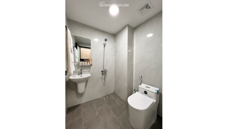 Cho thuê căn hộ dich vụ 1 ngủ 50m2 ở đường Bưởi đầy đủ nội thất, có ban công