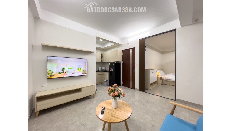 Cho thuê căn hộ dich vụ 1 ngủ 50m2 ở đường Bưởi đầy đủ nội thất, có ban công