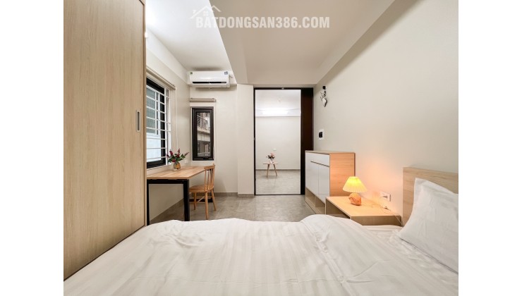 Cho thuê căn hộ dich vụ 1 ngủ 50m2 ở đường Bưởi đầy đủ nội thất, có ban công
