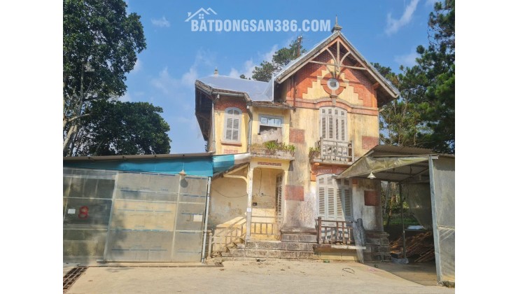 BIỆT THỰ PHÁP CỔ TTTP ĐÀ LẠT 1800M2 PHÁP LÝ RÕ RÀNG 75 TỶ. LH:0909267003.