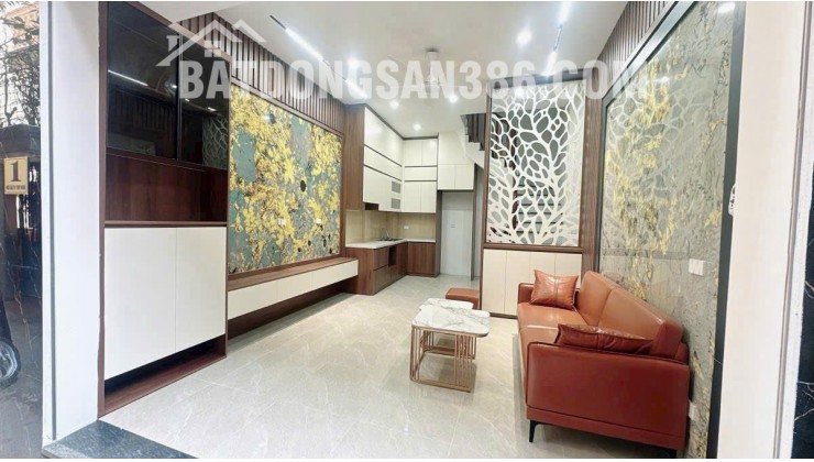 NHÀ VIP, KHU VỰC CBNV TRƯỜNG THUỶ LỢI. DT 33 M2 (4 TẦNG) SẴN SỔ CHỈ 10.8 TỶ. LH:0904683389