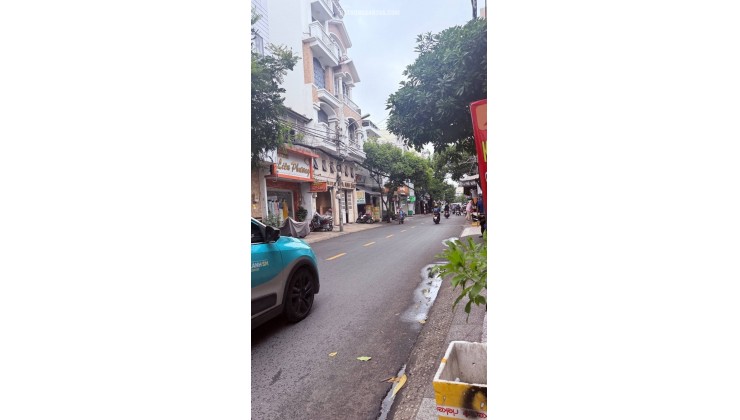 KHU BÀU CÁT TÂN BÌNH HIẾM, 5 TẦNG SANG TRỌNG, THANG MÁY