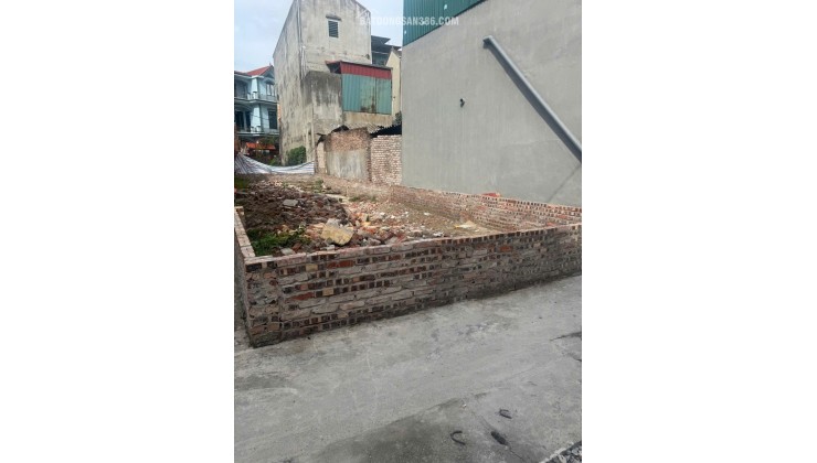 ĐẤT ĐẸP GIA LÂM OTO ĐỖ CỬA  NGÕ THÔNG