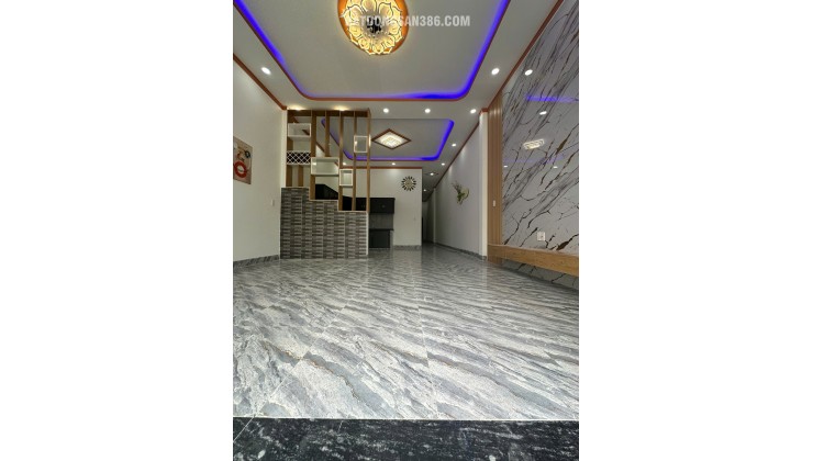 CĂN NHÀ CẤP 4 SÁT ỦY BAN CHÁNH PHÚ HÒA – 165 M2 SHR 1TY 7XX. LH:0868673151.
